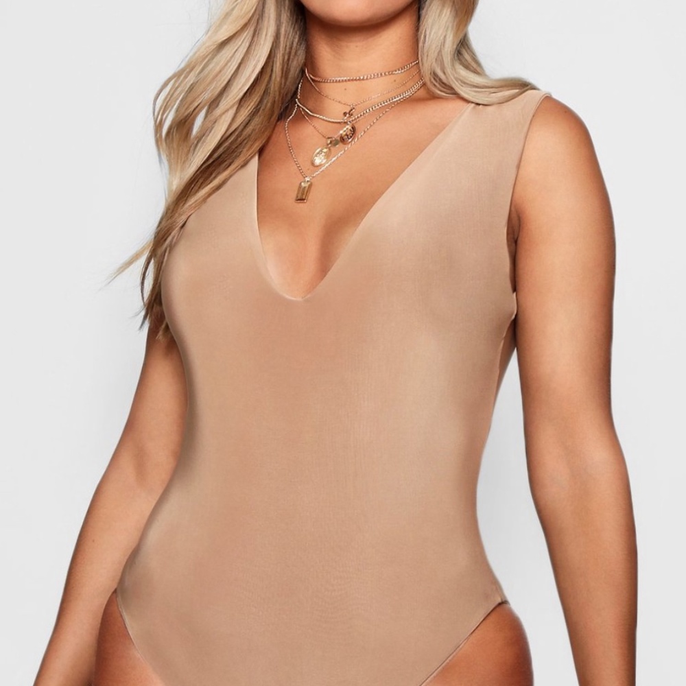 Sleeveless V-Neck Nude Bodysuit